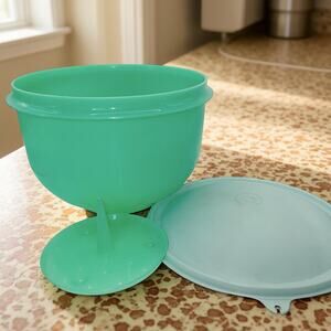 Tupperware Crisp It Lettuce Keeper Jadeite Seafoam Domed Lid 679 680 681 VTG